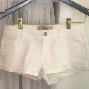 White Hollister Shorts size 5